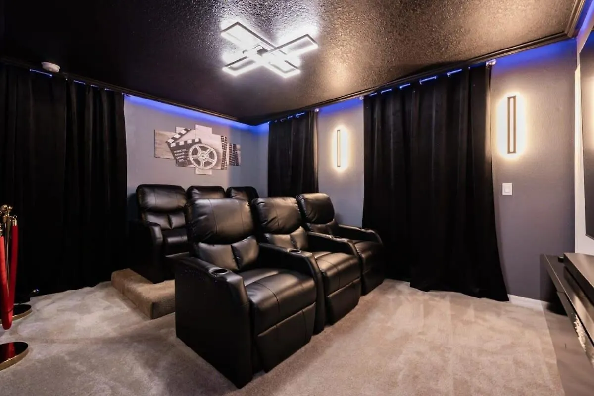 Villa Spectacular 8Br Home W Pool Theater Theme Room Davenport