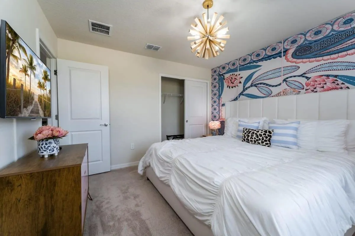 Spectacular 8Br Home W Pool Theater Theme Room Davenport 0*,  United States